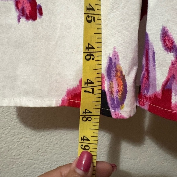 Beautiful White Vibrant Multicolor Floral Button-Up Dress with Pockets. Size 1X - Picture 9 of 15